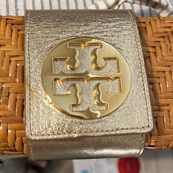 Tory Burch Woven Clutch with Gold Logo - Picture 2 of 8